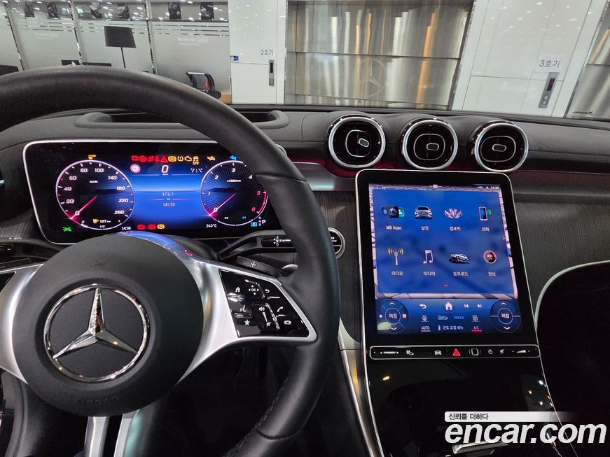 Mercedes-Benz GLC-Class 2024