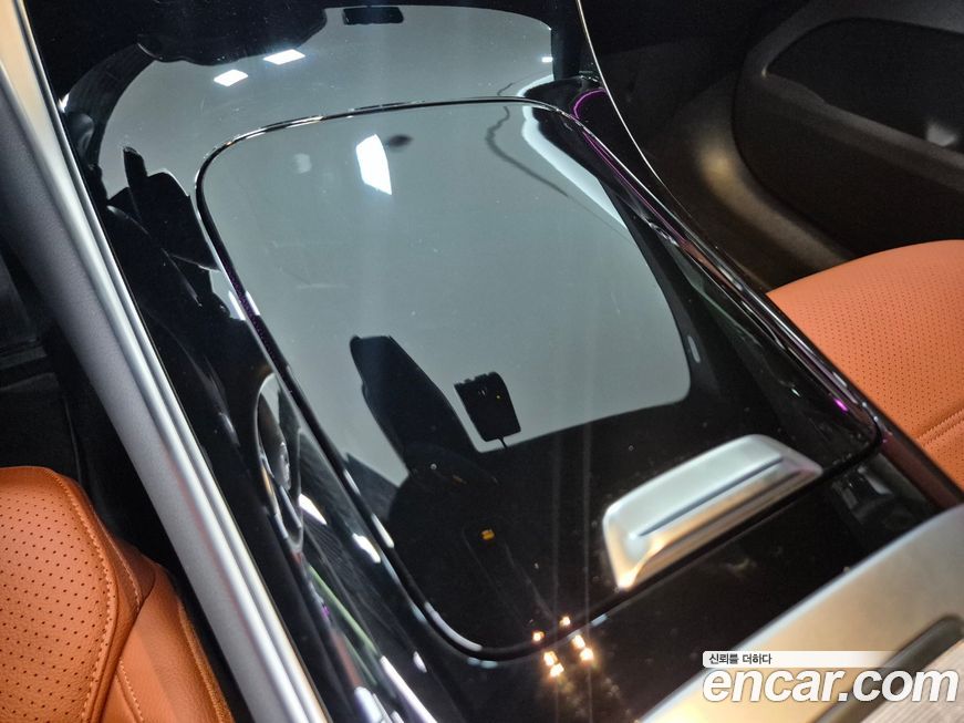 Mercedes-Benz GLC-Class 2025