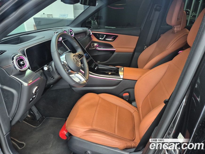 Mercedes-Benz GLC-Class 2025