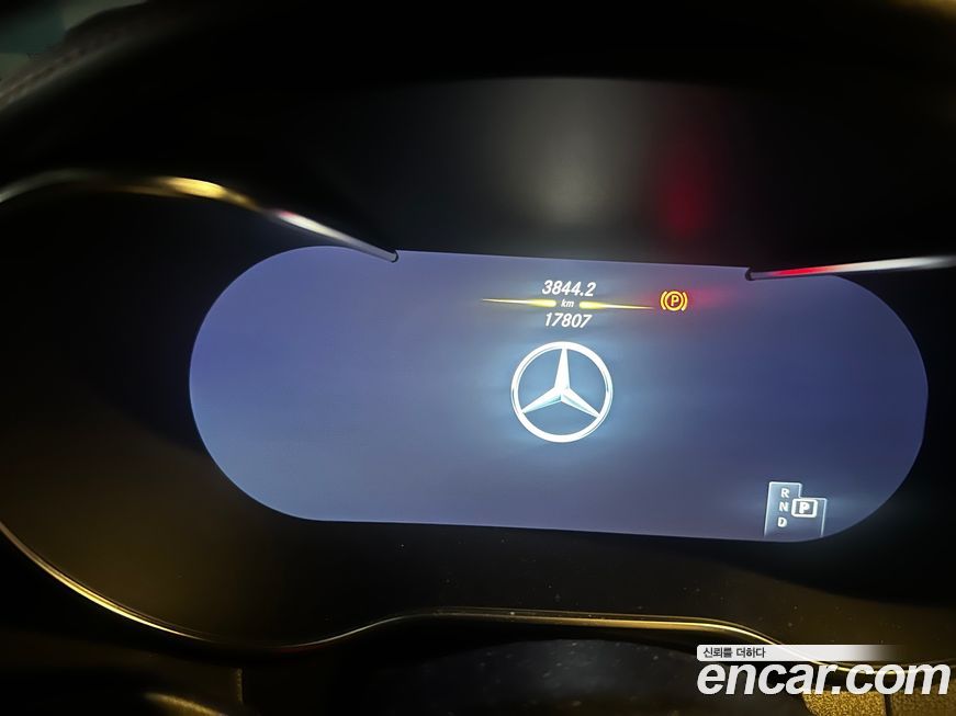 Mercedes-Benz GLC-Class 2023