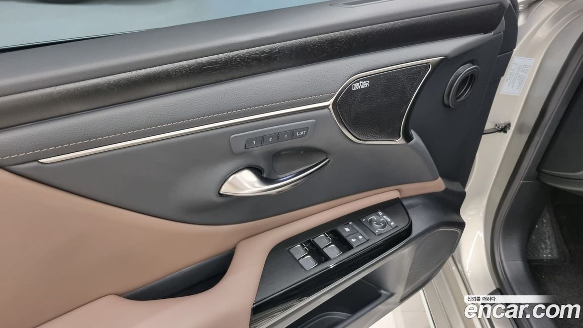 Lexus ES 2026