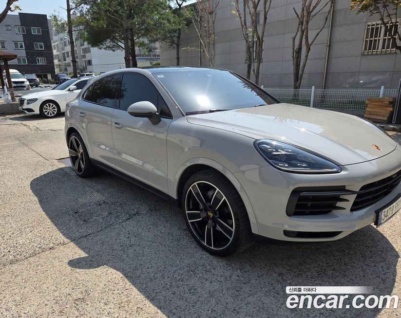 Porsche Cayenne 2021