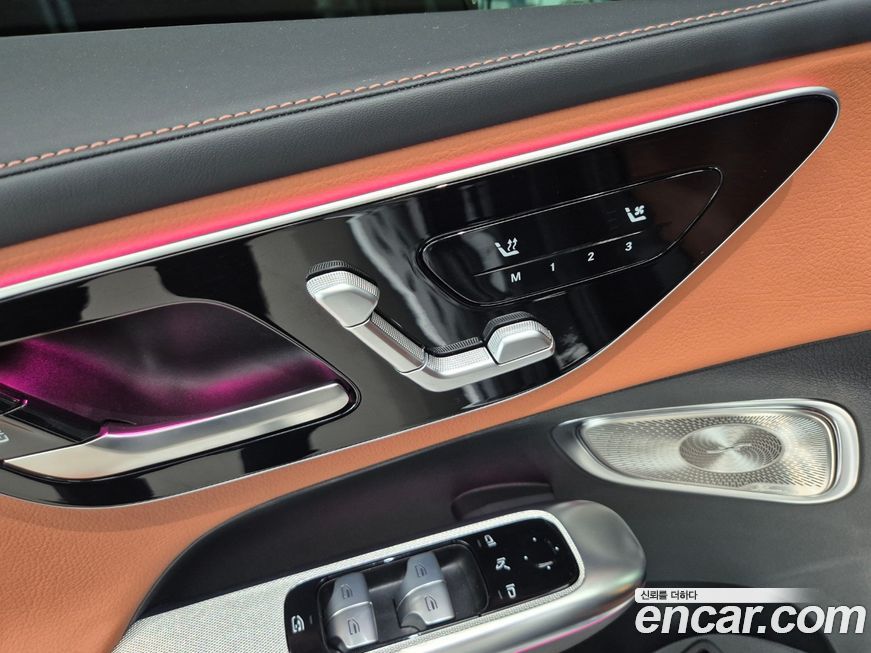 Mercedes-Benz GLC-Class 2025