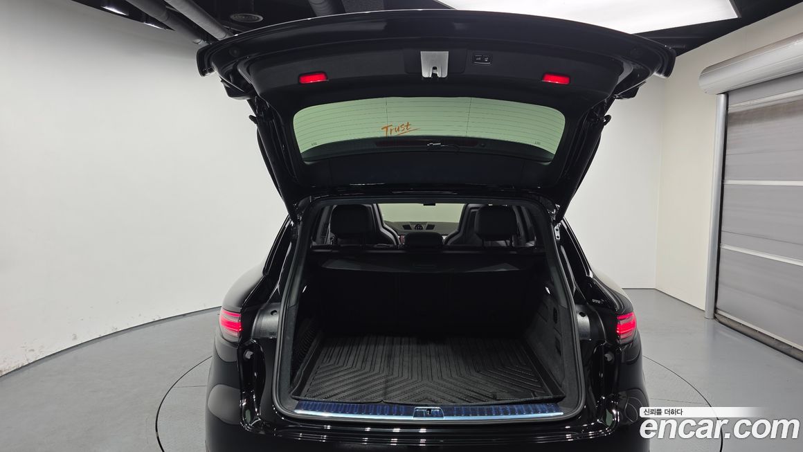 Porsche Cayenne 2023