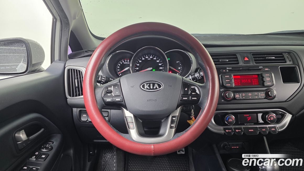 Kia pride 2012