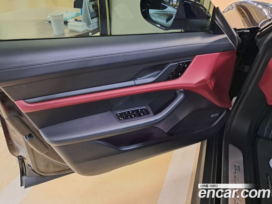 Porsche Taycan 2020