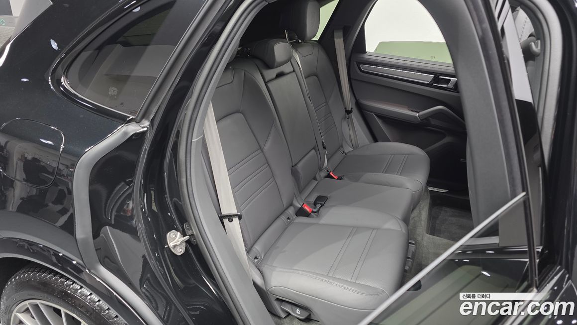 Porsche Cayenne 2023
