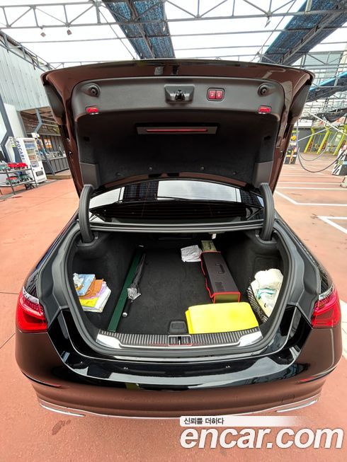 Mercedes-Benz S-Class 2023