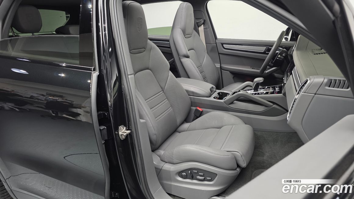 Porsche Cayenne 2023
