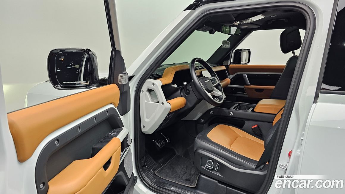 Land Rover Defender 2024