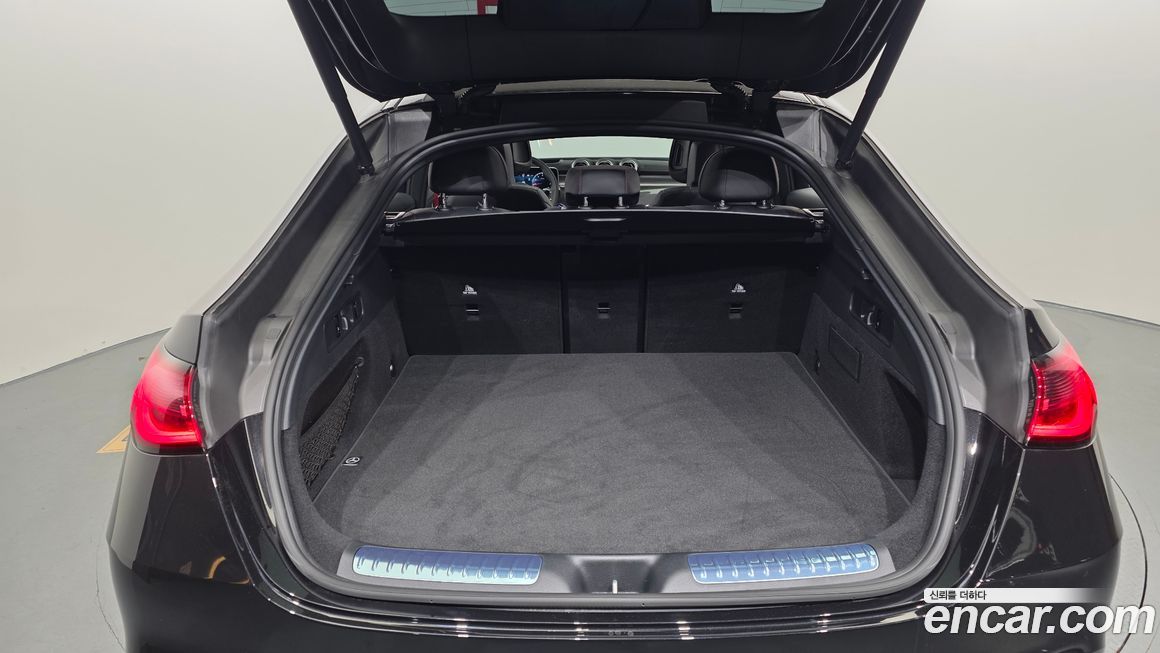 Mercedes-Benz GLC-Class 2026