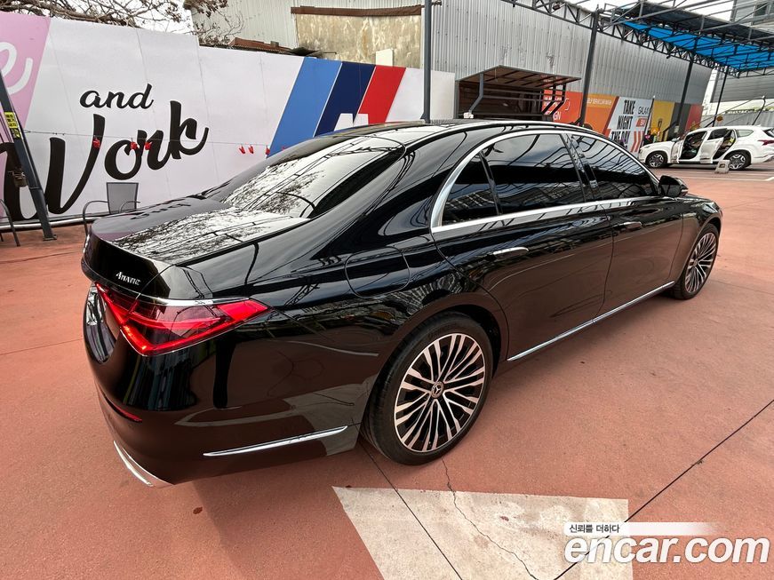 Mercedes-Benz S-Class 2023