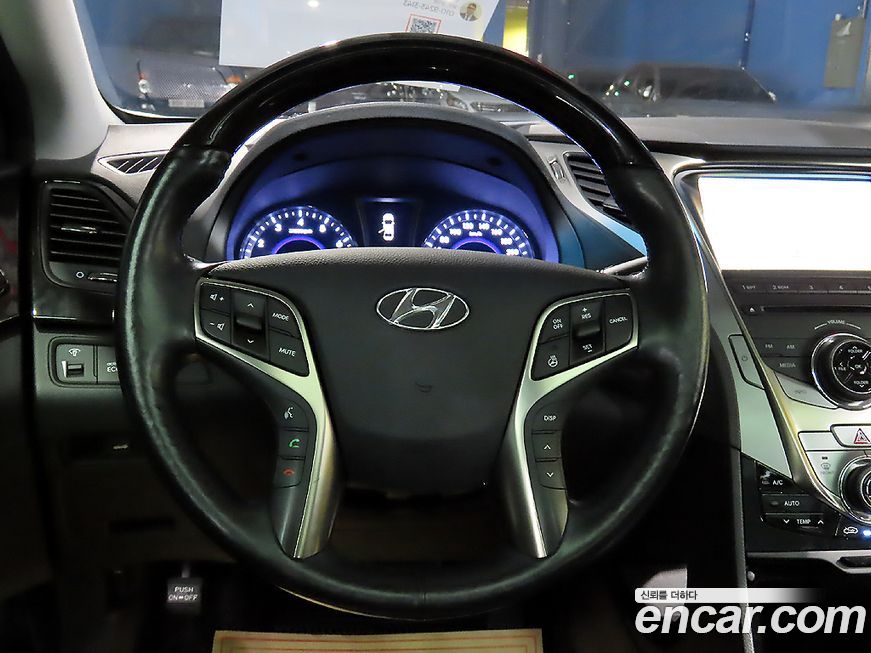 Hyundai Grandeur 2012