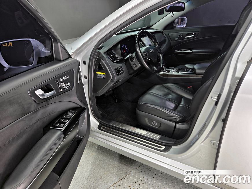 Kia K9 2013