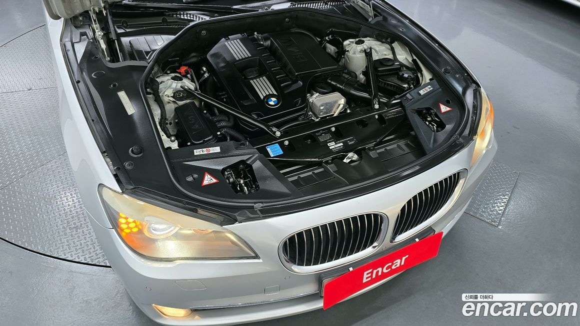 BMW 7-Series 2010