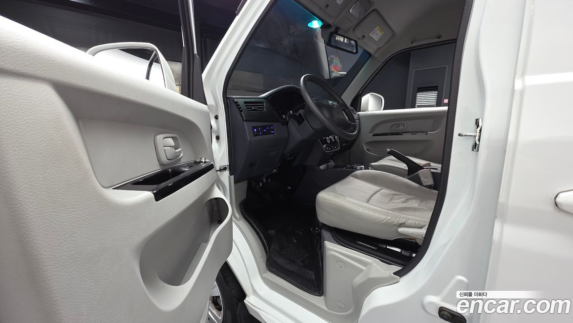 Xin yuan ET Van 2023