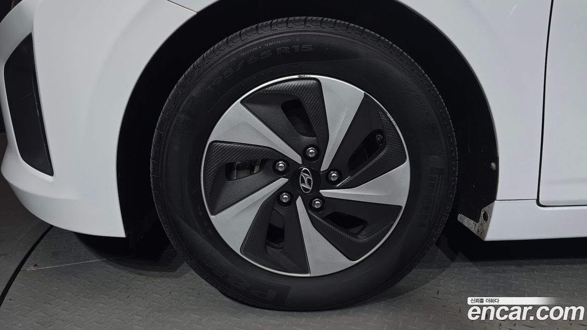Hyundai Ioniq 2016