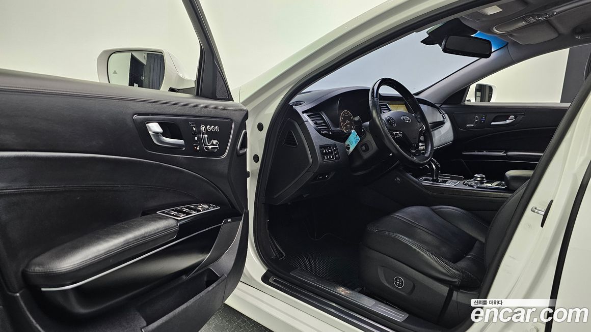Kia K9 2013