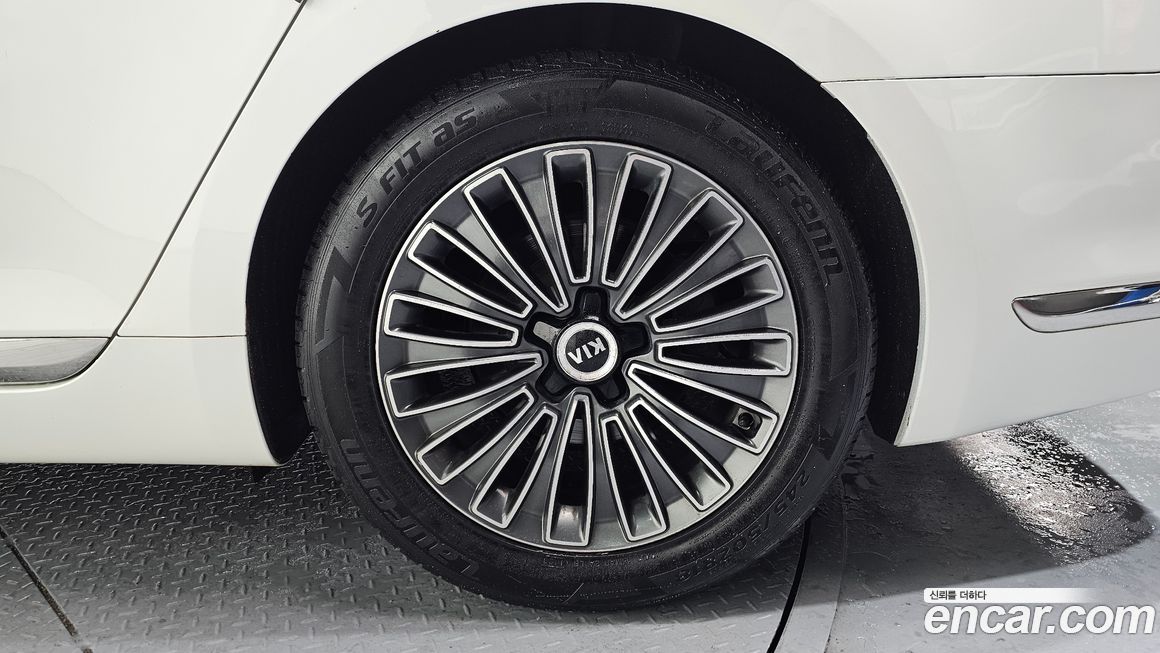 Kia K9 2013