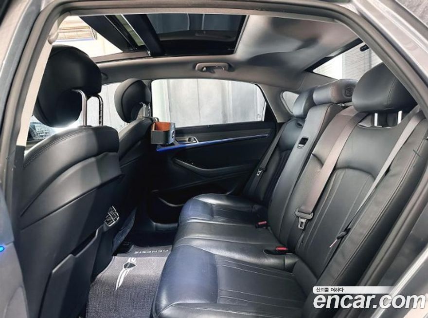 Hyundai Genesis 2016