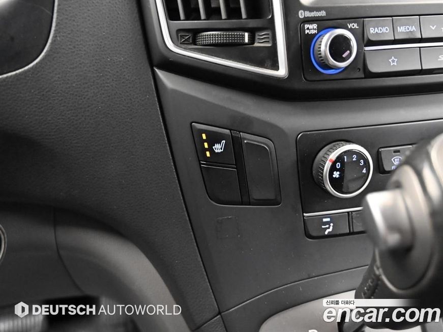 Hyundai Starex 2018