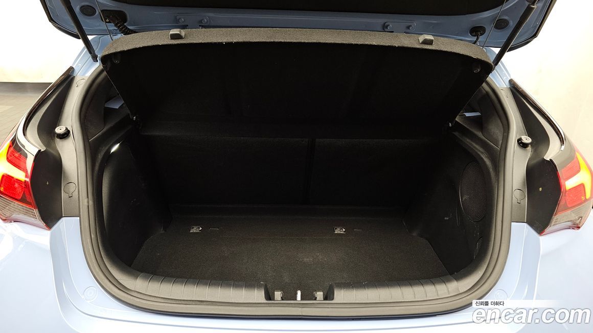 Hyundai Veloster 2019