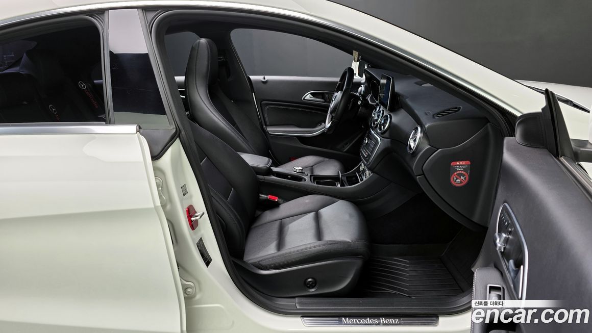 Mercedes-Benz CLA-Class 2015