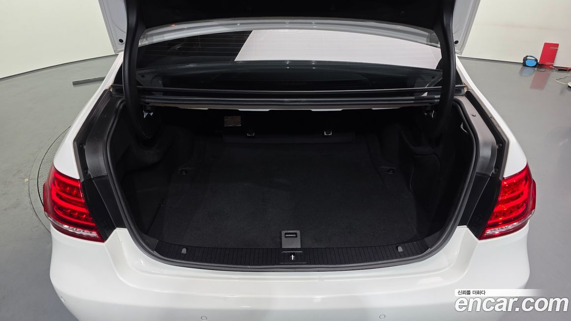 Mercedes-Benz E-Class 2014