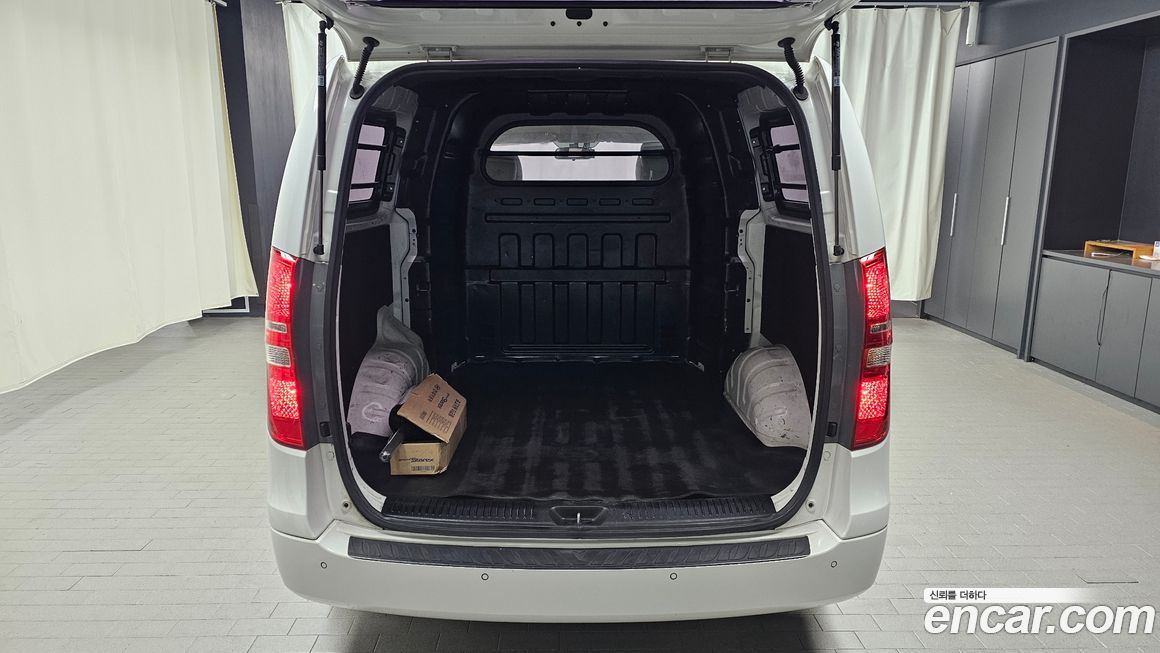 Hyundai Starex 2019