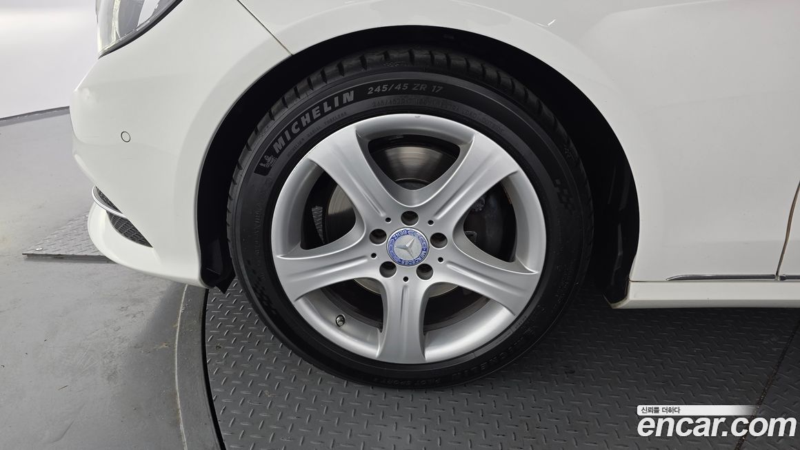 Mercedes-Benz E-Class 2014