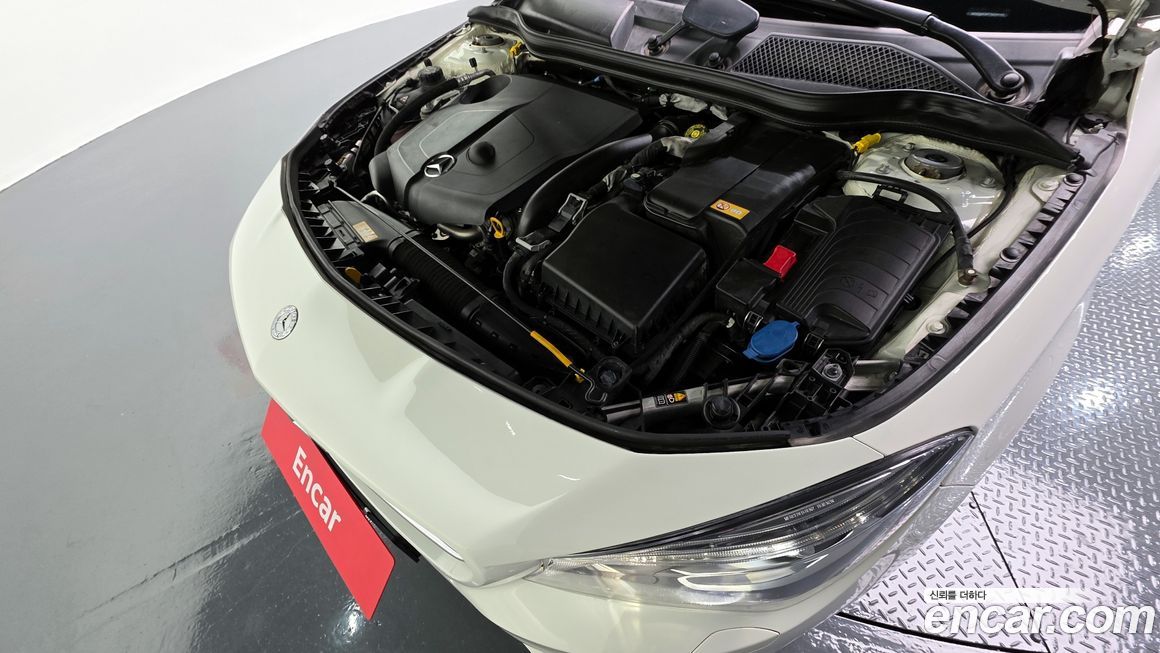 Mercedes-Benz CLA-Class 2015