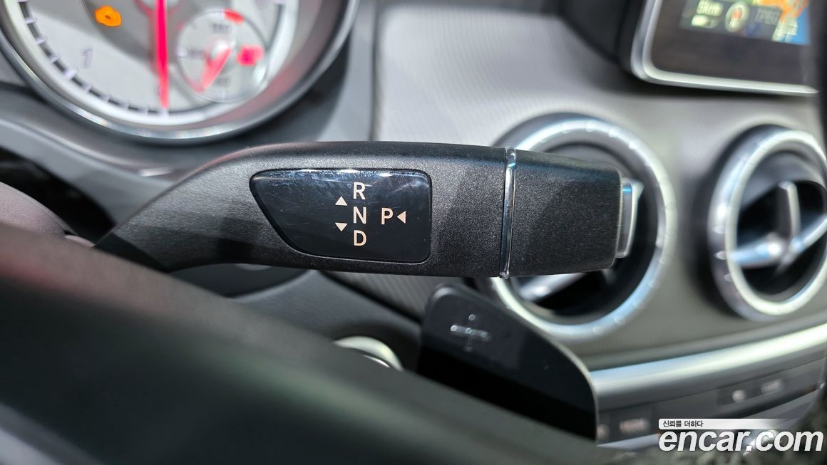 Mercedes-Benz CLA-Class 2015