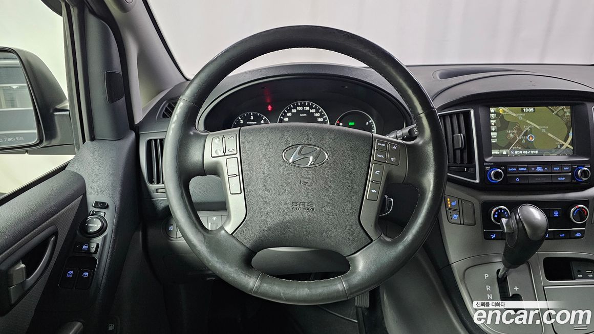 Hyundai Starex 2019