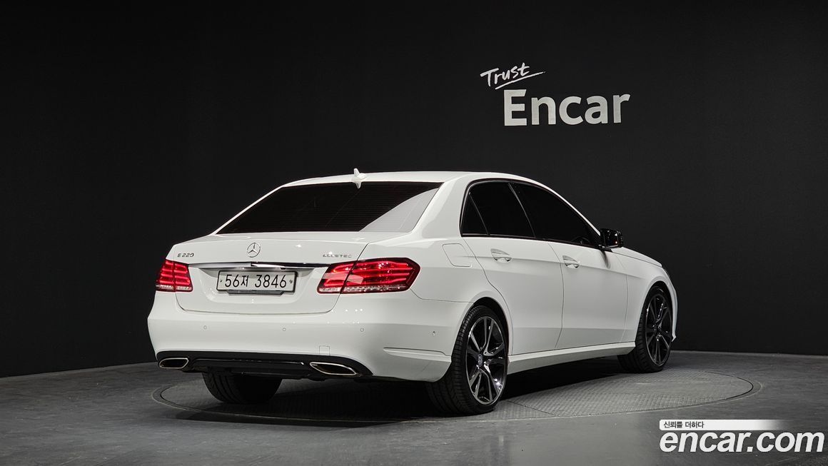 Mercedes-Benz E-Class 2016