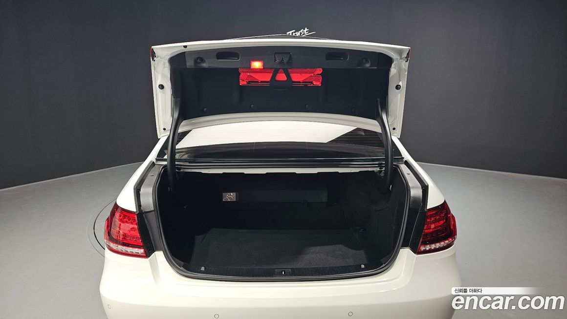 Mercedes-Benz E-Class 2016