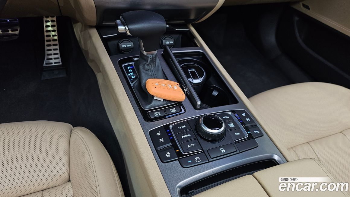 Hyundai Genesis 2016