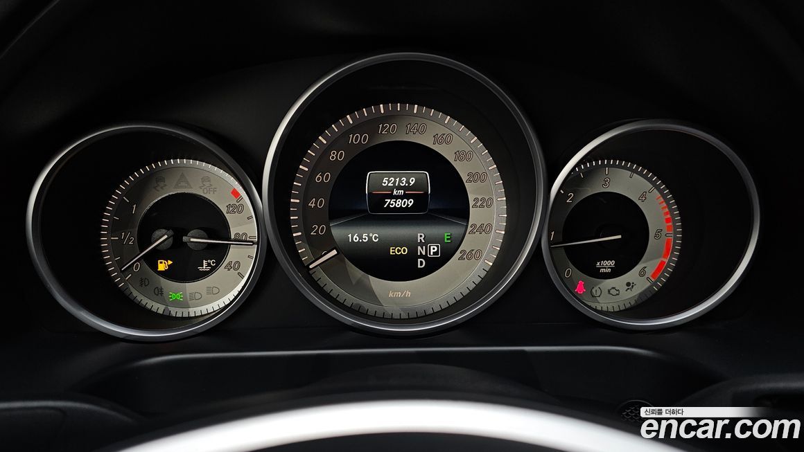 Mercedes-Benz E-Class 2016