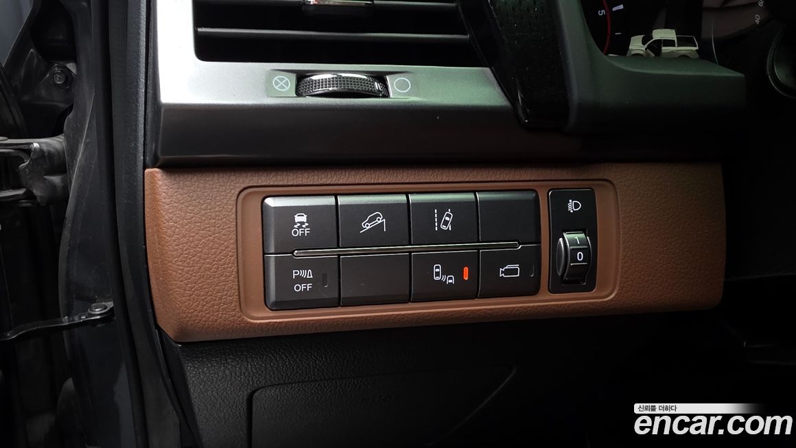 KG_Mobility_Ssangyong Rexton 2020