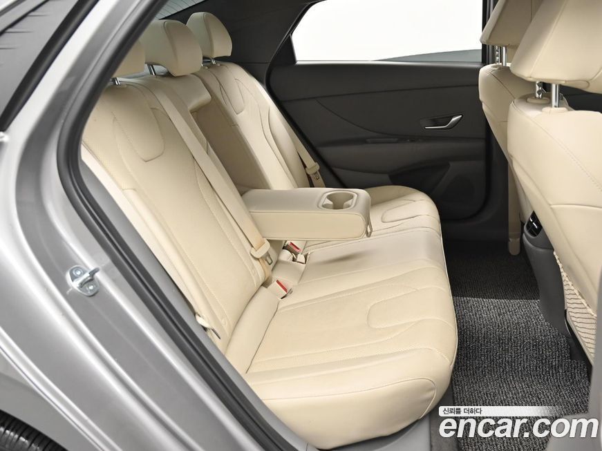 Hyundai AVANTE 2023