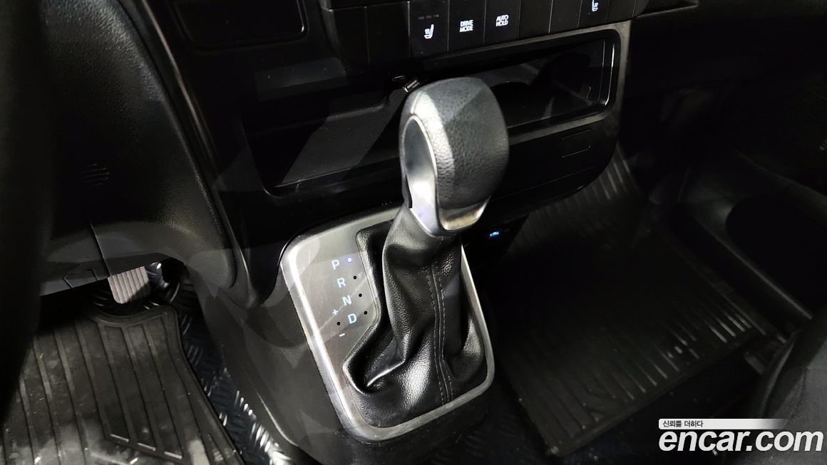 Hyundai Staria 2023