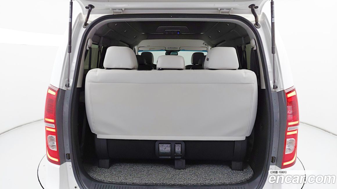 Hyundai Starex 2020