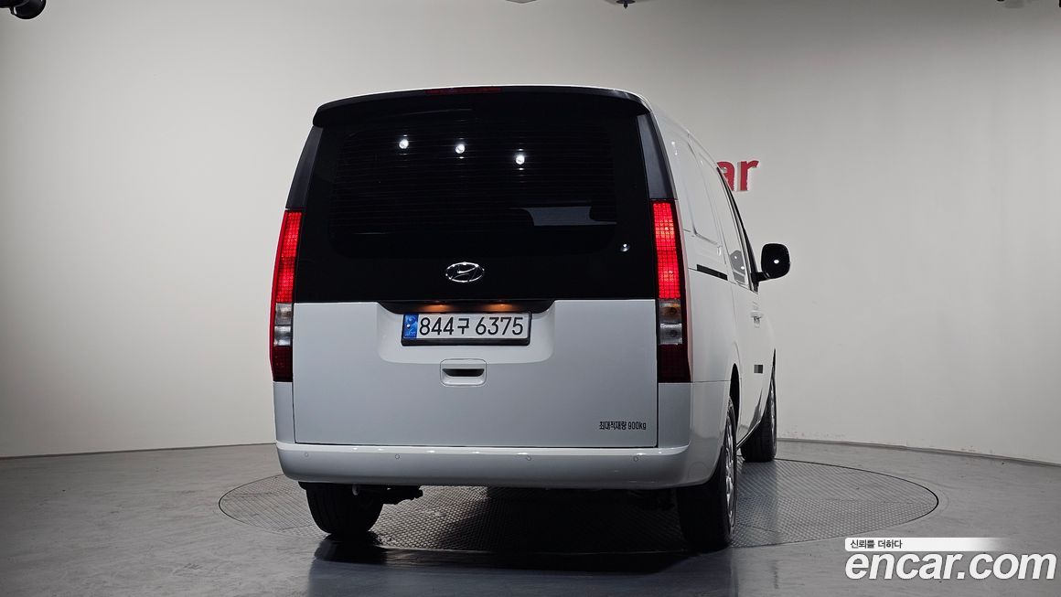 Hyundai Staria 2023