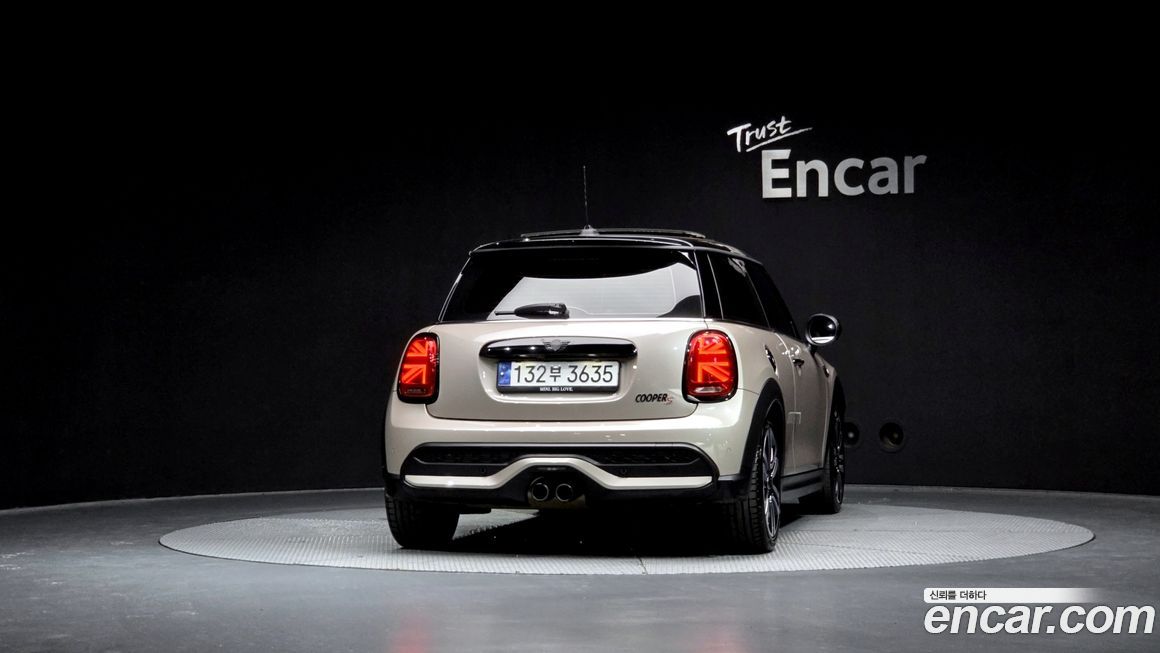 Mini Cooper 2024