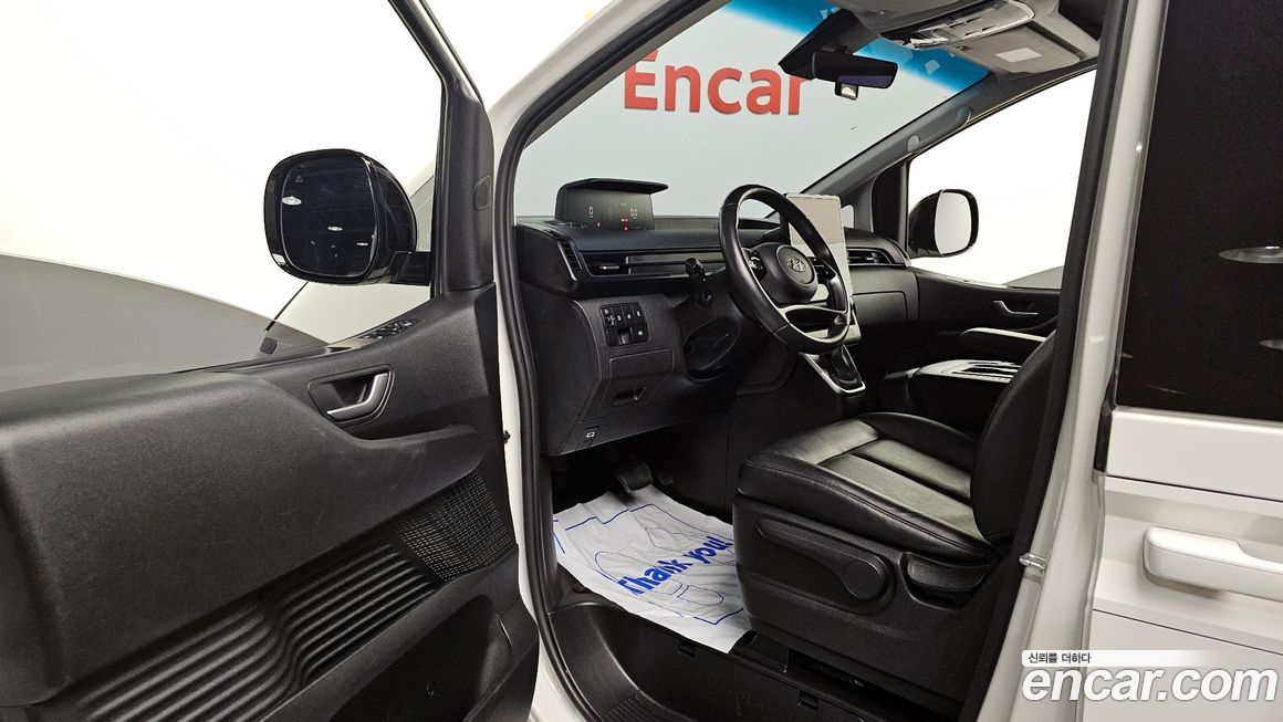 Hyundai Staria 2022