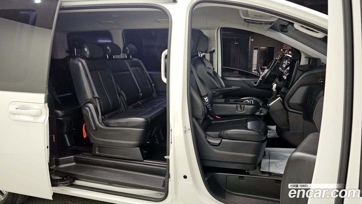 Hyundai Staria 2022