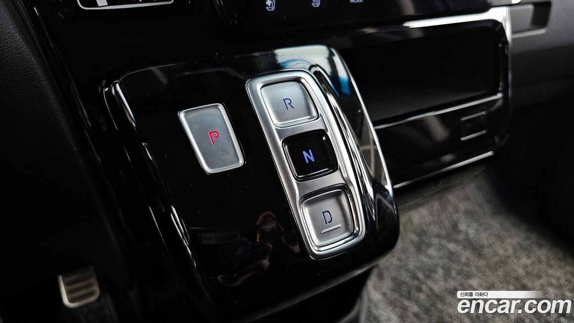 Hyundai Staria 2022