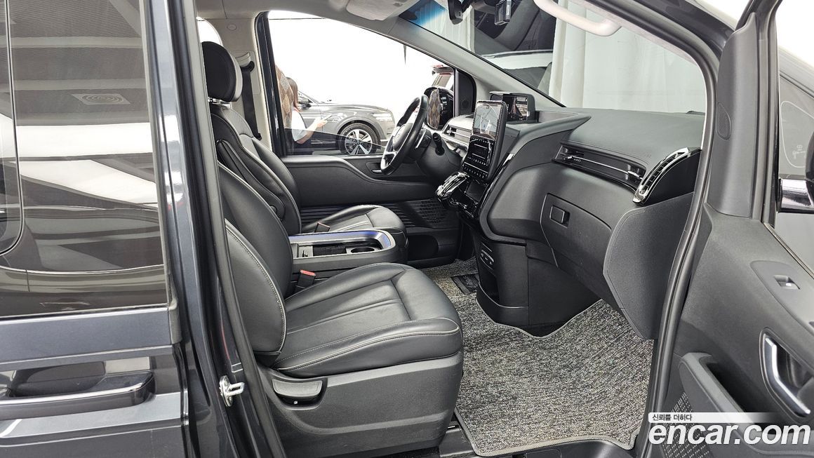 Hyundai Staria 2022