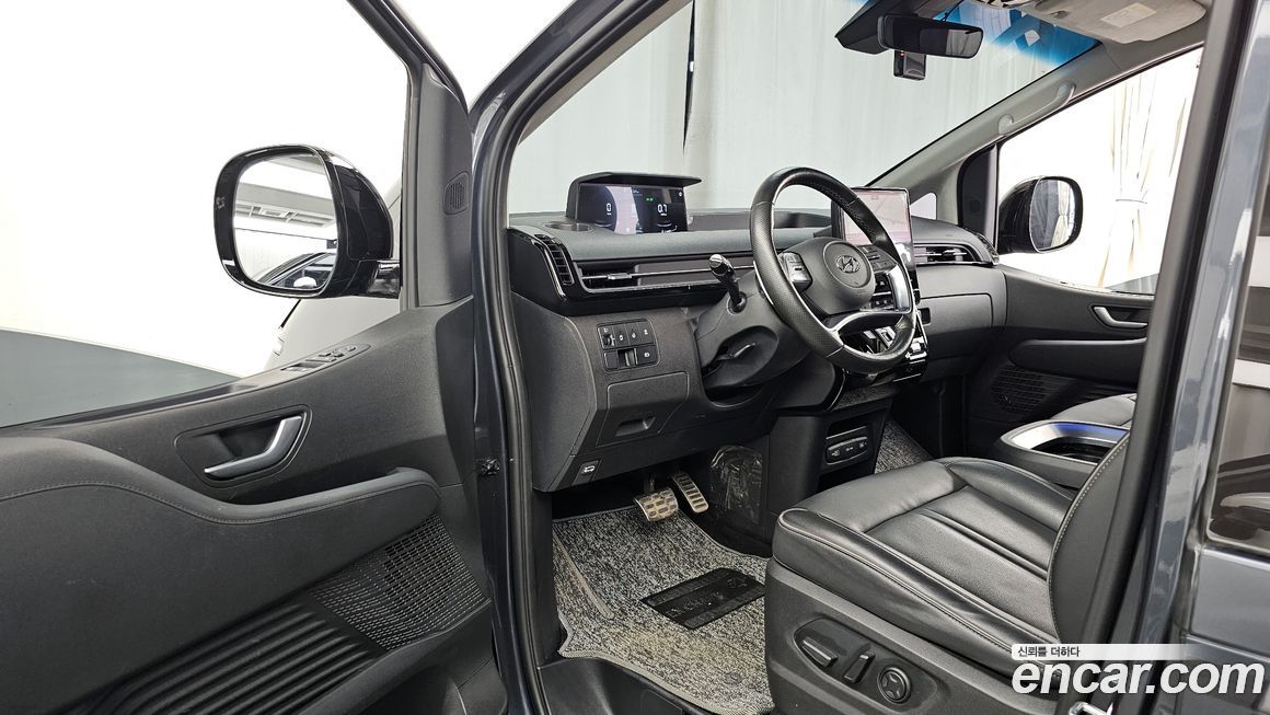 Hyundai Staria 2022