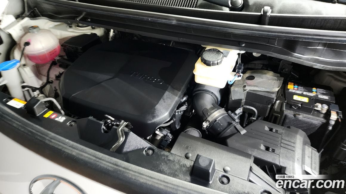 Hyundai Staria 2022