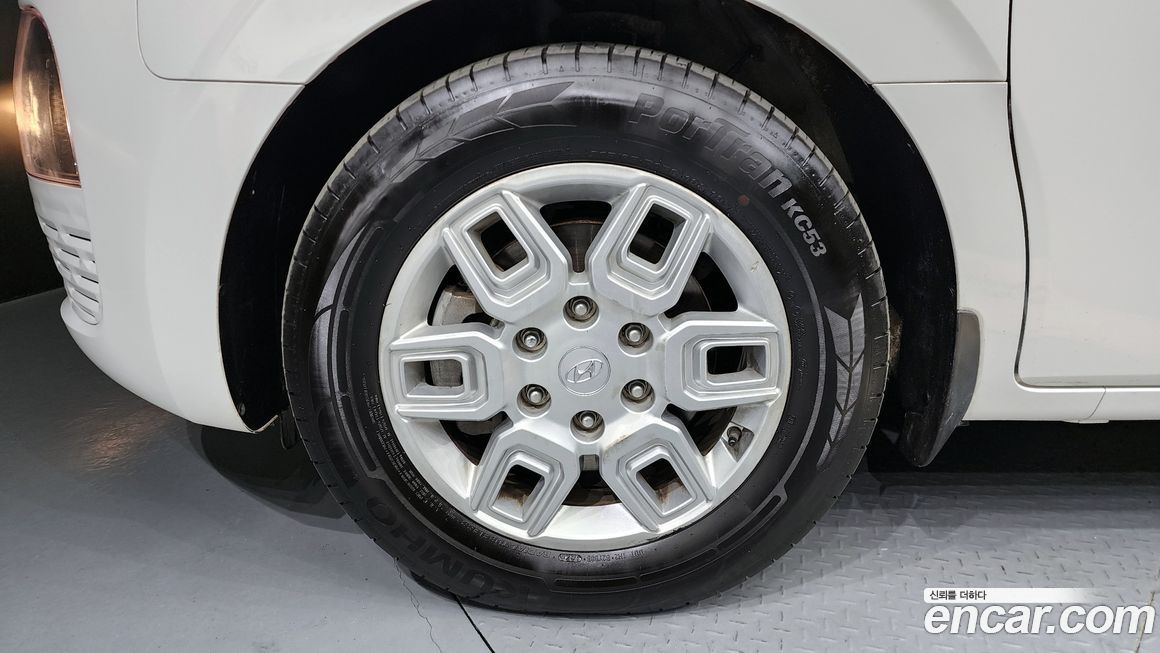 Hyundai Staria 2022